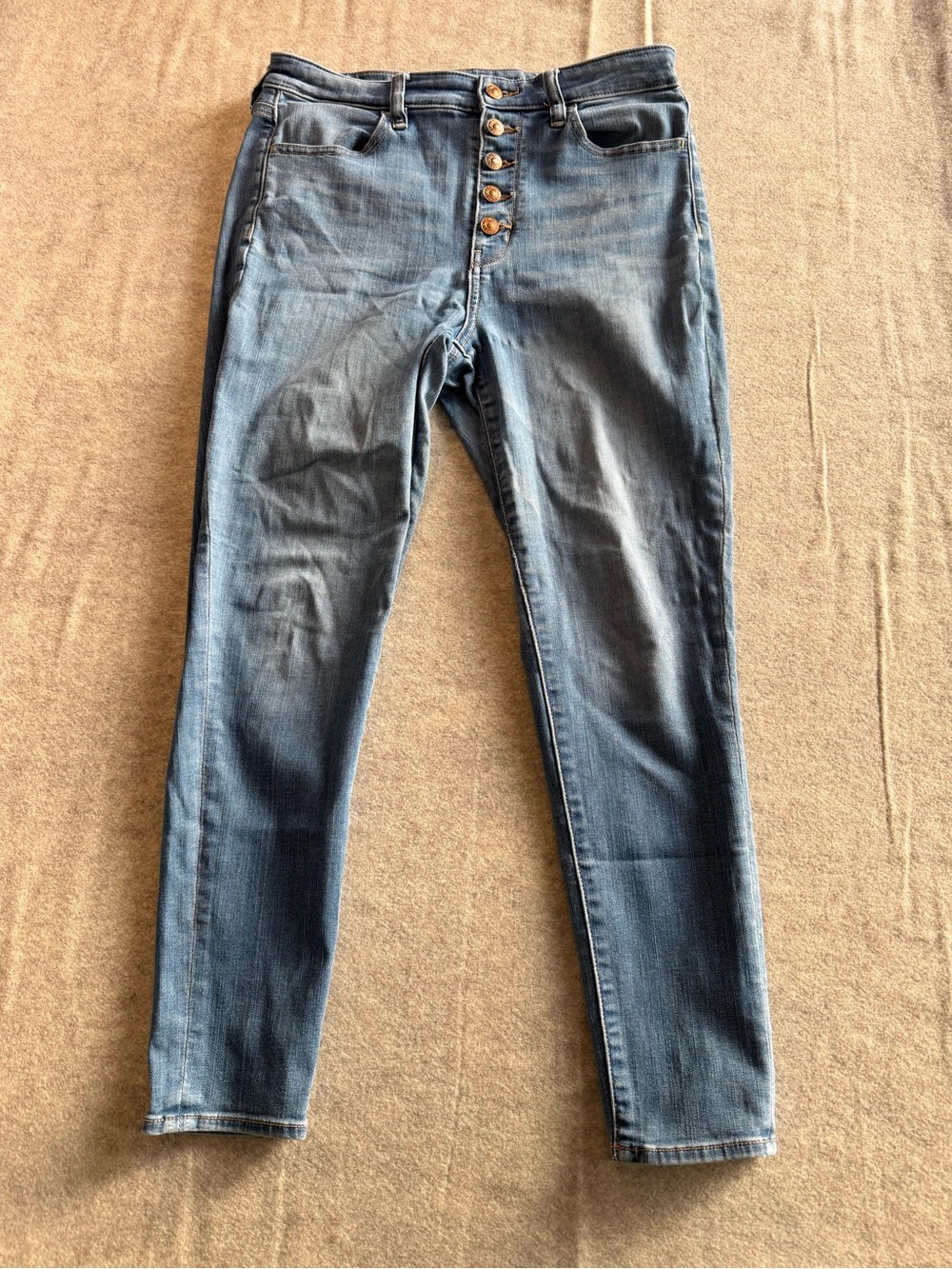 American Eagle Outfitters High-Rise Button-Fly Skinny Jeans - Medium Blue Wash
